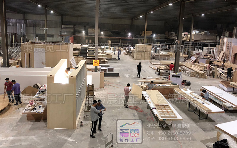 南通展覽工廠加班製作中 南通展覽工廠加班製作中